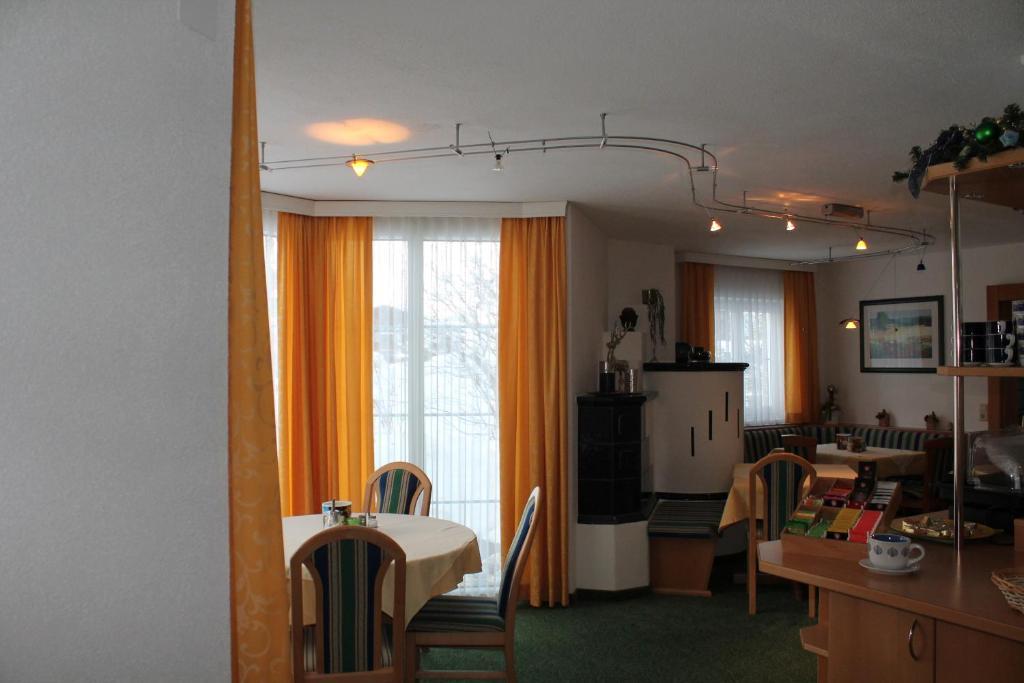 马克西米利公寓式酒店 伊施格尔 外观 照片